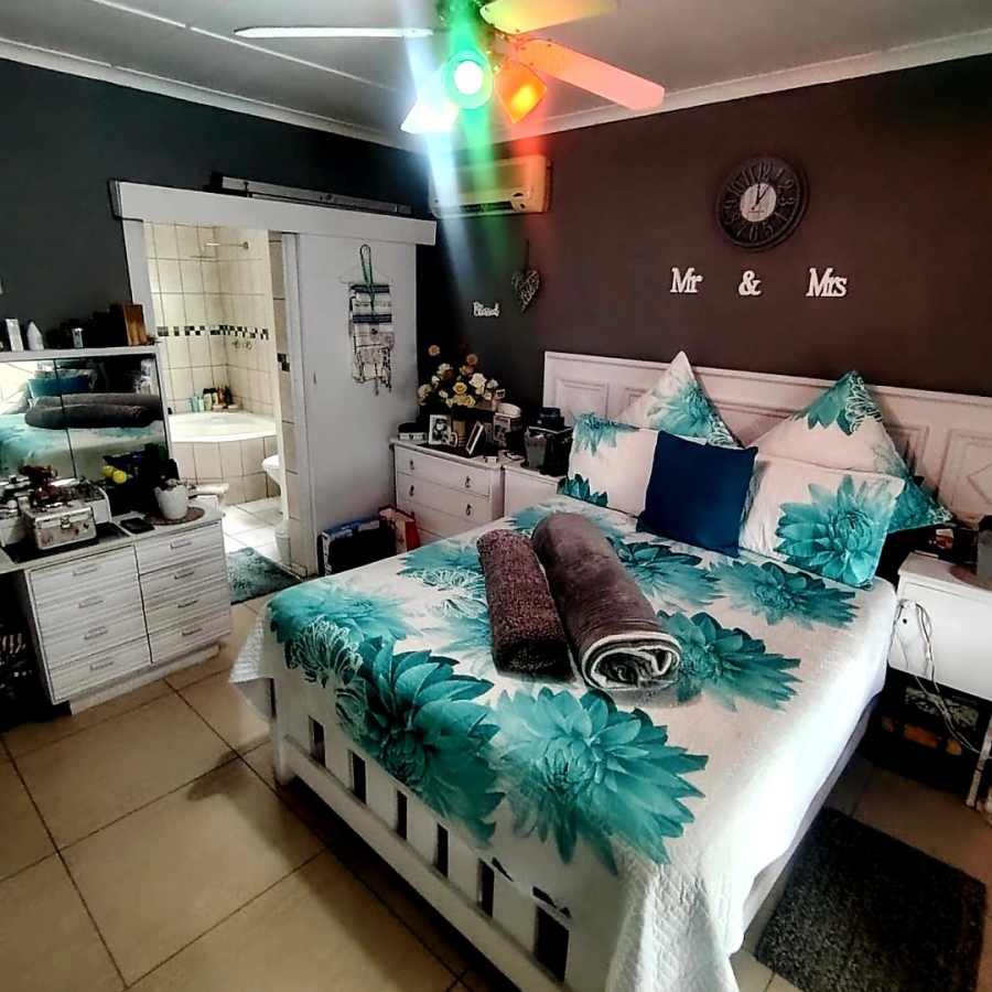 4 Bedroom Property for Sale in Amalinda Eastern Cape